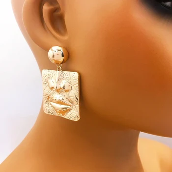 euroamerikietiškas perdėtas stilius Paprasti stereofoniniai auskarai moterims Paslaptingi kūrybingi veido raštai puikiai tinka šventinei dovanai