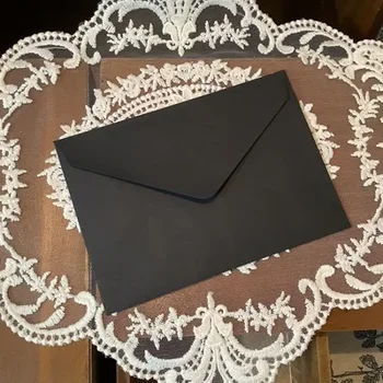 Juodas vokas 11.4cmx16.2cm Stacionarus Kraft 50vnt/lotas Dovanų popieriaus dydis Žinutės kortelė Saugojimo laiškas