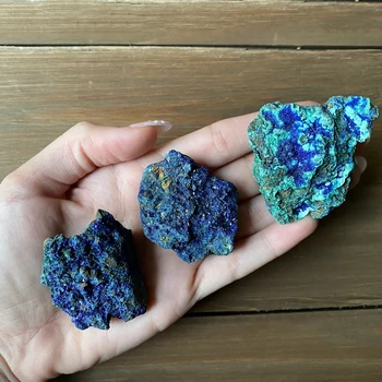 Mineraali atsitiktinis netaisyklingas neapdorotas azuritas Tikras natūralus mėlynas perlas Pavyzdys Krištolo mineralų kolekcija Pagrindinis sodas Dekoratyvinis akmuo
