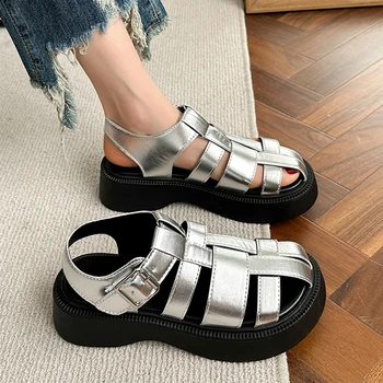 Moteriškos basutės 2024 Pavasario mados butai Platforminiai batai Nauji laisvalaikio vaikščiojimo šlepetės Atviras kojų pirštas Lauko Zapatillas Mujer