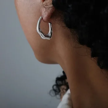 Nerūdijančio plieno aukso spalva Sidabro spalvos lankeliai auskarai moterims Geometriniai auskarai Mada U formos metalas Nauja korėjiečių kalba