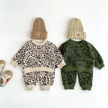 Rudens pavasario vaikiškų medvilninių džemperių komplektas Baby Boy Girl Leopard margintos viršūnės + kelnės Dviejų dalių apranga Mažylio naujagimio drabužiai